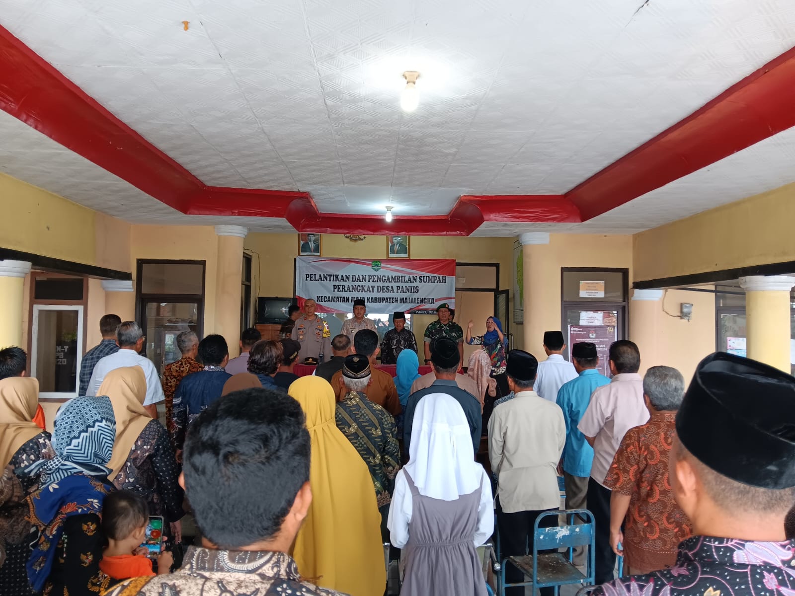 kegiatan pelantikan perangkat
